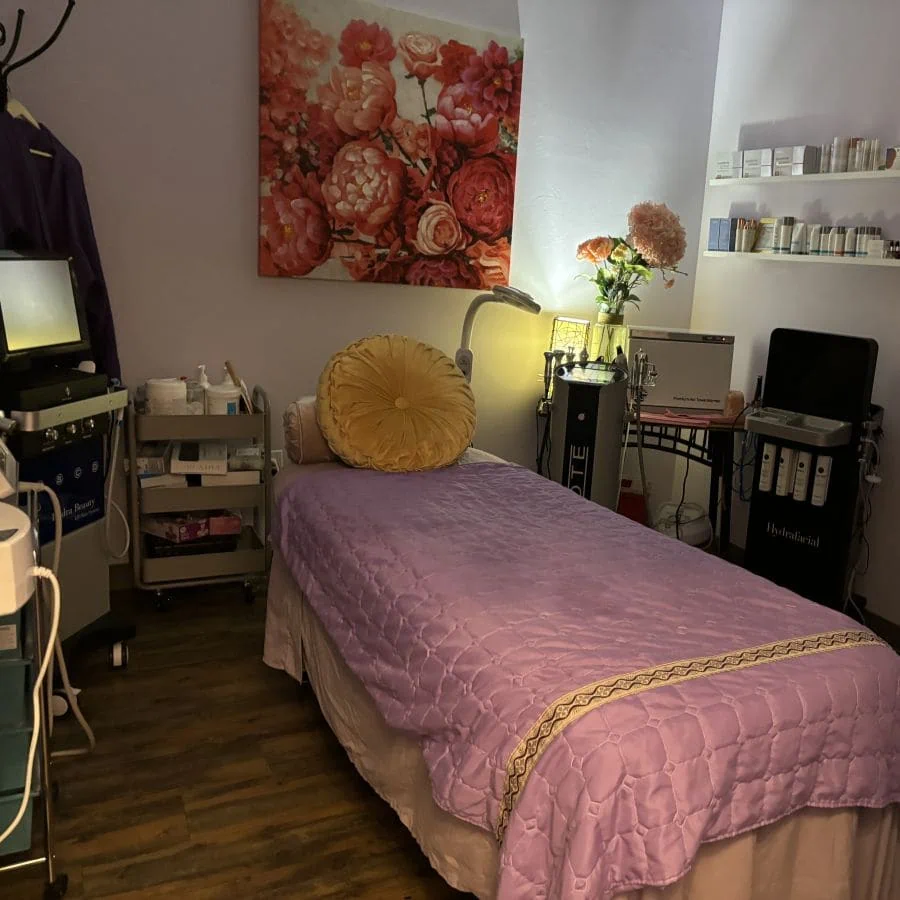 Petra's clinic interior 4